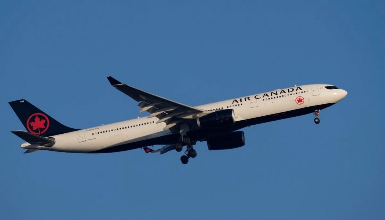 Air Canada pilot accused of flying for 17 years without proper licence